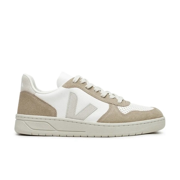 BNWT Veja V-10 Women Sneakers in Beige/White Size 7 - Picture 1 of 6